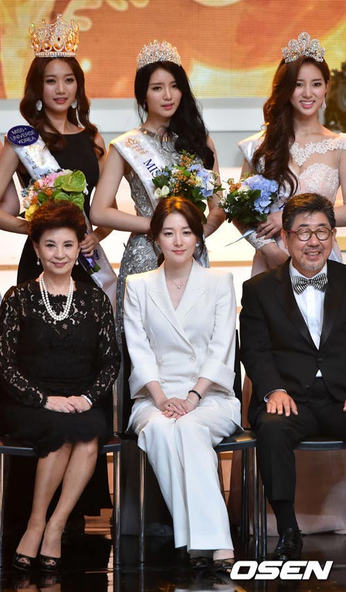 Lee Young Ae đẹp sang quot;lấn átquot; tân HH Hàn Quốc - 3