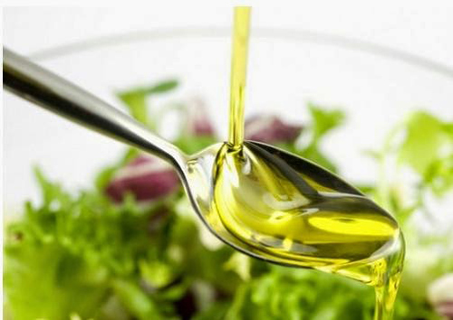 5 công dụng quot;không ngờquot; của dầu dừa dành cho trẻ nhỏ - 2