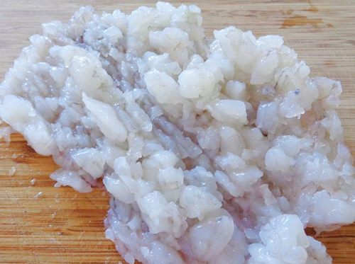 Chả tôm bọc sả nướng chảo thơm lừng gian bếp - 1