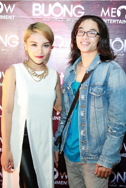 quot;Bạn gái tin đồnquot; của Sơn Tùng gợi cảm mừng Vũ Thảo My - 5