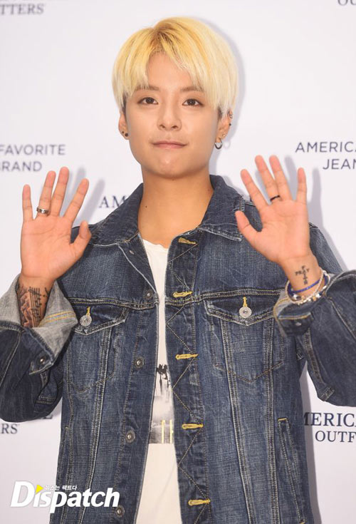 Ngô Trác Hy nghẹn ngào trong đám tang cha - 9