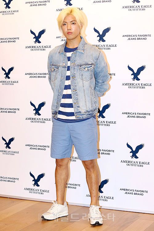 Ngô Trác Hy nghẹn ngào trong đám tang cha - 10