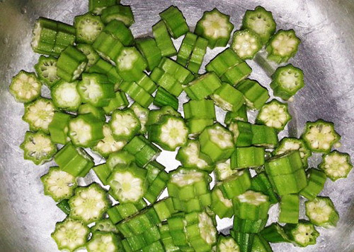 Đậu bắp xào trứng đơn giản, ngon cơm - 2