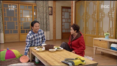 Nhà giàu, nhà nghèo quanh số phận của cô gái #039;Nắm lấy tay anh#039; - 14