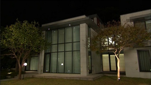 Nhà giàu, nhà nghèo quanh số phận của cô gái #039;Nắm lấy tay anh#039; - 2