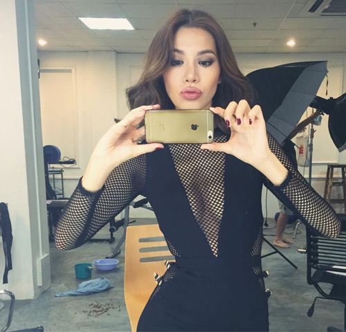 Nhan sắc amp;#34;lột xácamp;#34; khó tin của người mẫu Minh Tú trước nghi án Phẫu thuật thẩm mỹ - 9