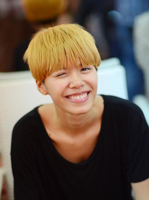 Nhan sắc amp;#34;lột xácamp;#34; khó tin của người mẫu Minh Tú trước nghi án Phẫu thuật thẩm mỹ - 15