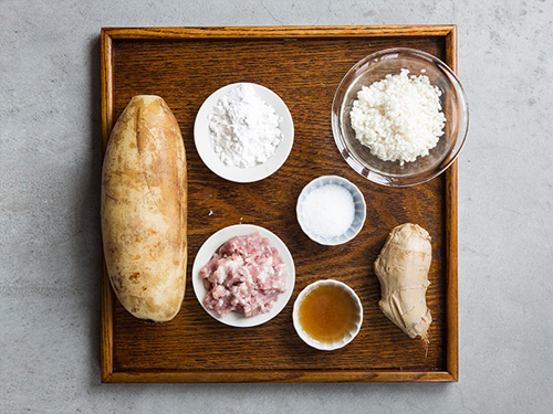 Xôi bọc củ sen hấp: Bữa sáng lạ miệng mà ngon! - 1