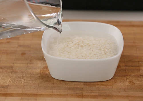 Xôi bọc củ sen hấp: Bữa sáng lạ miệng mà ngon! - 2