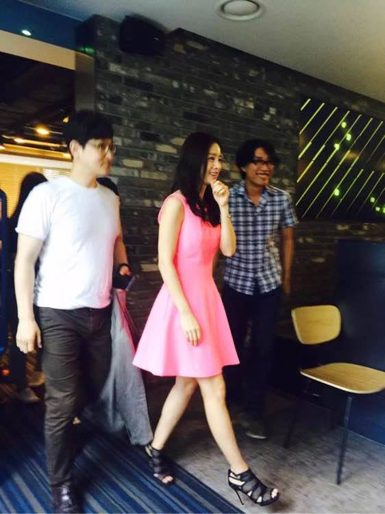 Kim Ha Neul lộ mặt tròn trịa vì tăng cân - 13