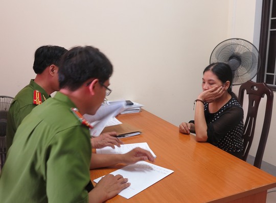 Bắt khẩn cấp nữ đại gia lâm sản ở Nghệ An - 1