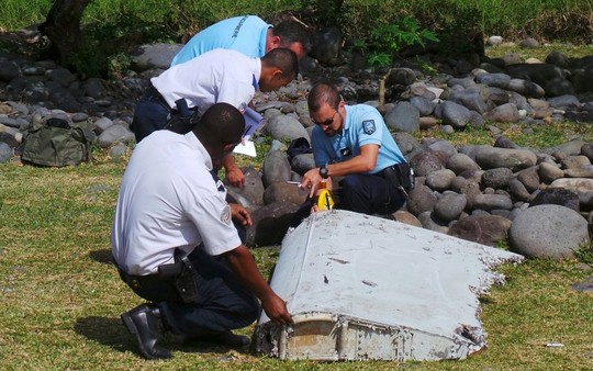 Máy bay MH370 rơi xuống biển như “thây ma”? - 1