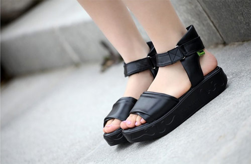 6 phong cách xăng-đan cho mọi dịp - 9