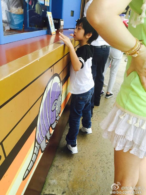 Vợ Lâm Chí Dĩnh lộ vòng 2 lớn bất thường - 3