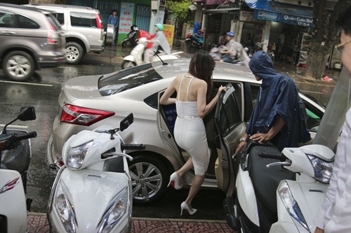 Dương Yến Ngọc đi xe sang dự sự kiện - 9