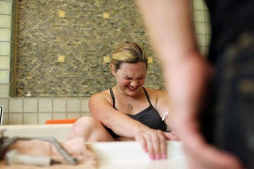 Rơi nước mắt cùng mẹ trong phút lâm bồn - 10