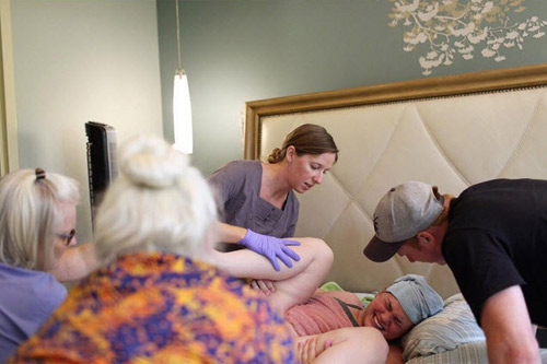 Rơi nước mắt cùng mẹ trong phút lâm bồn - 11