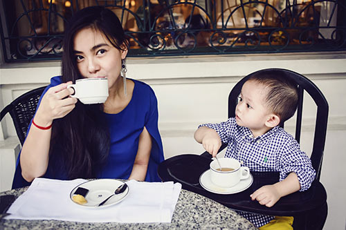 Ảo Ngọc, bà mẹ xinh đẹp coi chăm con như chăm quot;Câyquot; - 1
