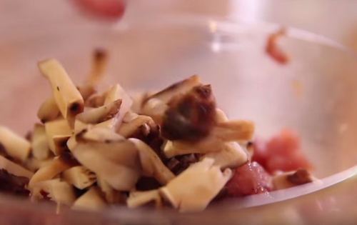 Bữa sáng nhanh gọn với bún gạo trộn thịt băm - 3