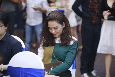 Vợ Thanh Bùi quot;giấu bụngquot; sau thông tin mang bầu 5 tháng - 4