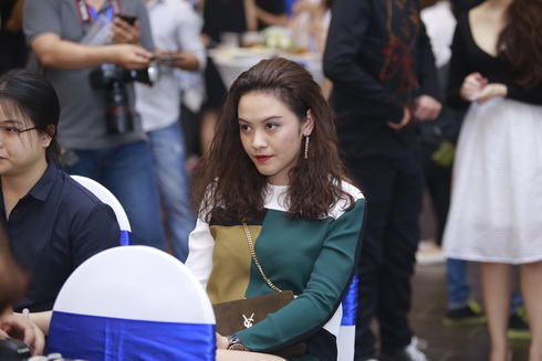 Vợ Thanh Bùi quot;giấu bụngquot; sau thông tin mang bầu 5 tháng - 1