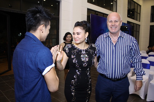 Vợ Thanh Bùi quot;giấu bụngquot; sau thông tin mang bầu 5 tháng - 6