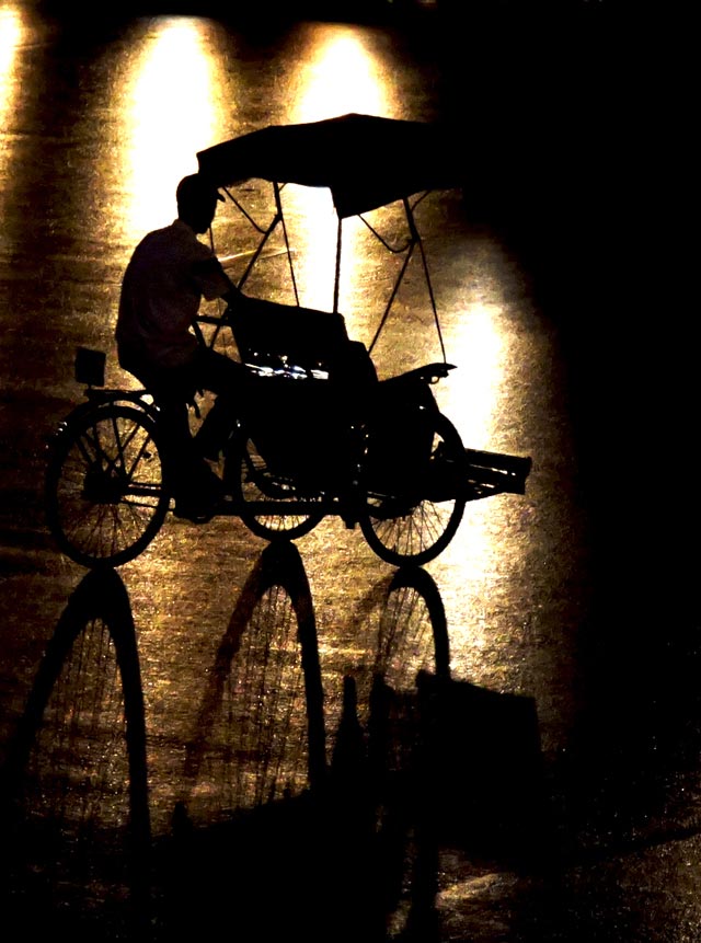 Hà Nội những đêm mưa tháng 8 - 9