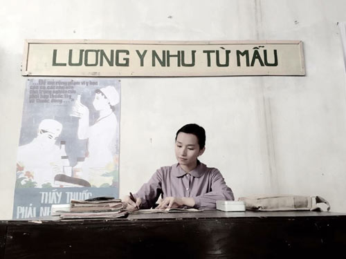 Lã Thanh Huyền dầm mưa lạnh đóng phim chiến tranh - 6