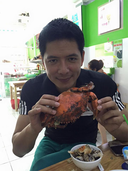 Cặp song sinh nhà Hồng Nhung quot;sành điệuquot; đi uống trà - 8