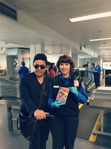 Cặp song sinh nhà Hồng Nhung quot;sành điệuquot; đi uống trà - 16