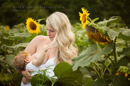 Thêm những bức ảnh mẹ ngực trần cho con bú tuyệt đẹp - 14