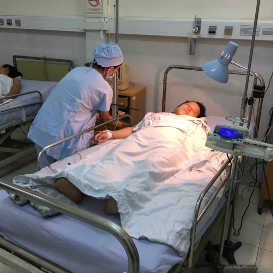 Bác sĩ hiến máu cứu sống sản phụ - 1