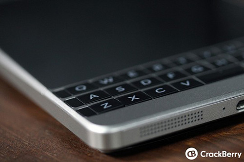 BlackBerry Passport quot;Bạcquot; lộ diện - 6