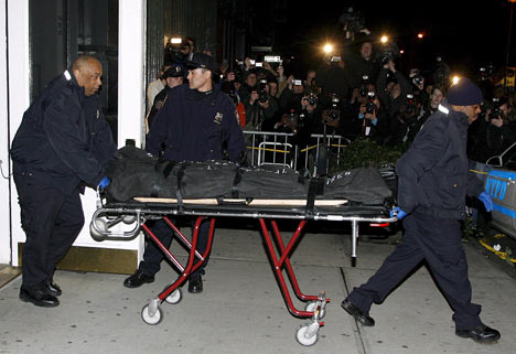 Heath Ledger: Bị chính nhân vật Joker giết chết?