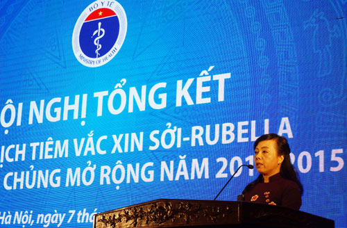 Bộ trưởng Y tế: Tiêm vắc-xin là biện pháp hiệu quả nhất để phòng bệnh - 1