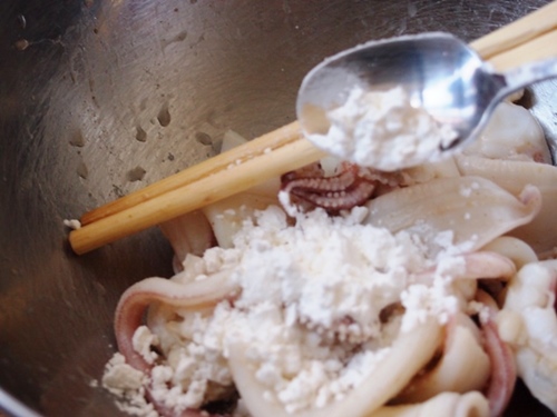 Mực chiên xào tỏi ớt đơn giản, dễ làm - 6