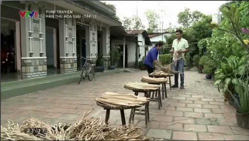Đối lập nhà sang, kẻ khó tại miền quê Nam Trung Bộ - 4