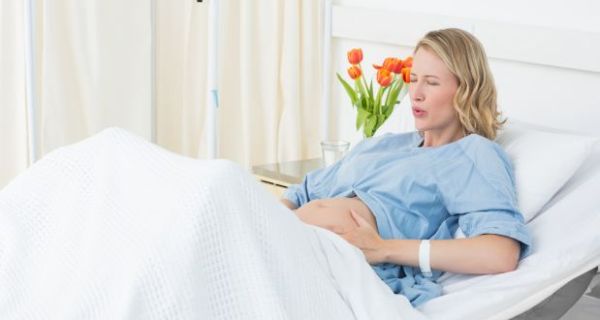Điểm danh những sai lầm khiến bà bầu dễ sinh non - 2