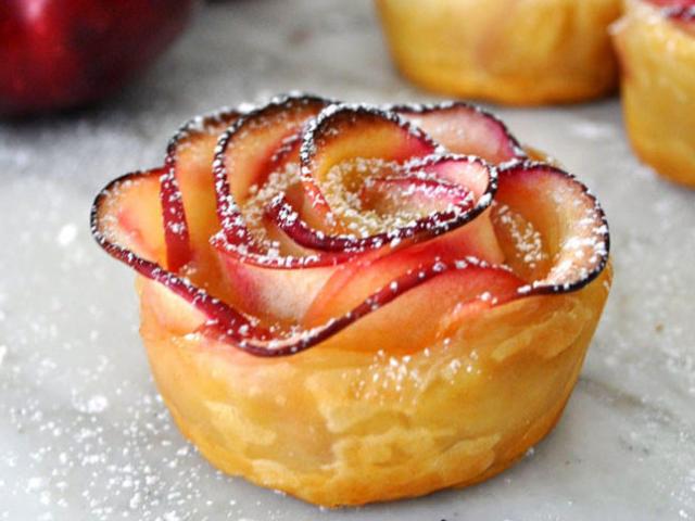 Bánh táo hình hoa hồng thơm ngon đẹp mắt