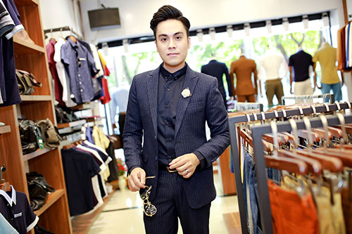 Siêu mẫu Hạ Vy ân cần chăm sóc MC Thái Dũng - 7