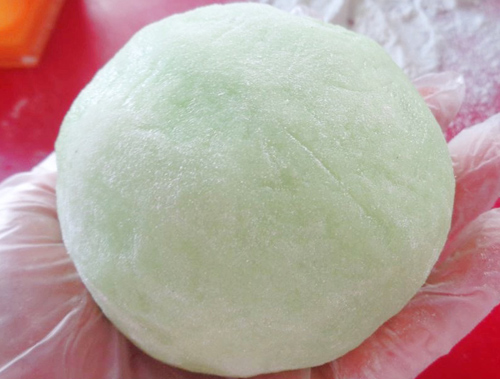 Bánh Trung thu dẻo lá dứa nhân đậu xanh hấp dẫn - 5