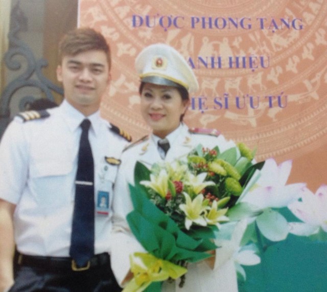 Đường đời không suôn sẻ của dàn diễn viên quot;Chạy ánquot; - 12