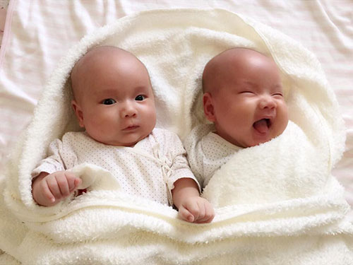 Ghen tị với mẹ sinh đôi chăm con nhàn tênh nhờ chồng “đảm” - 7