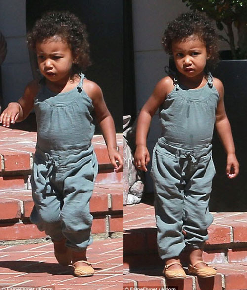 Kim Kardashian khoe thân hình đẫy đà với váy mỏng bó sát - 5