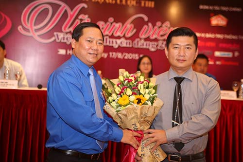 Thúy Hằng không ngại quot;hỏi khóquot; Ban tổ chức - 6