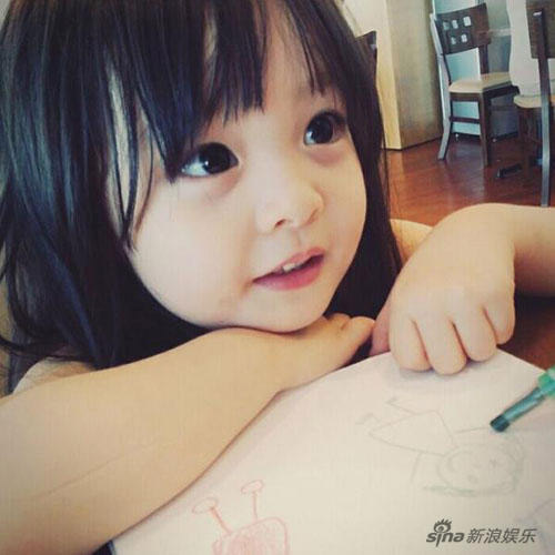 Nhóc tì hai dòng máu Hàn – Nhật “đốn tim” vì đáng yêu - 2