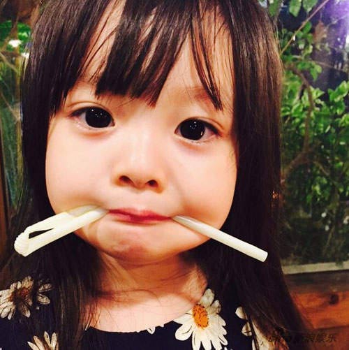 Nhóc tì hai dòng máu Hàn – Nhật “đốn tim” vì đáng yêu - 7