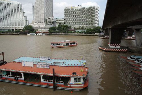 Bangkok lại rúng động vì vụ nổ bom thứ hai - 3
