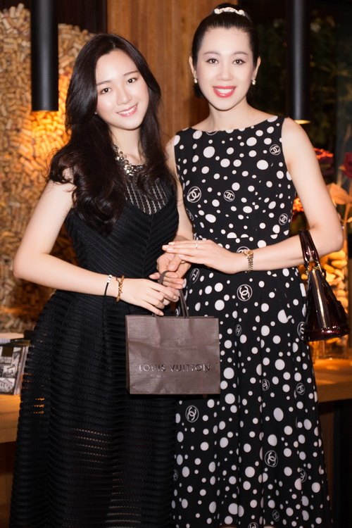 Con gái Giáng My đẹp khiến quot;hoa ghen, liễu hờnquot; - 7