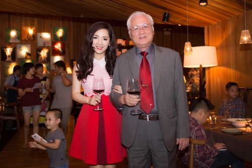 Con gái Giáng My đẹp khiến quot;hoa ghen, liễu hờnquot; - 10